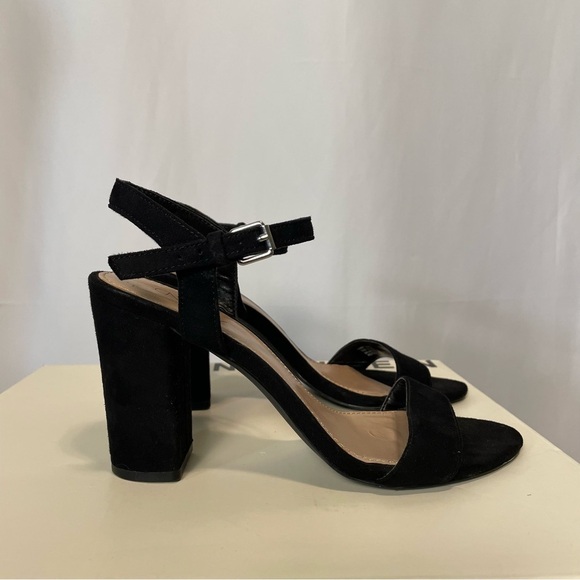 Abound Heels - Picture 2 of 9